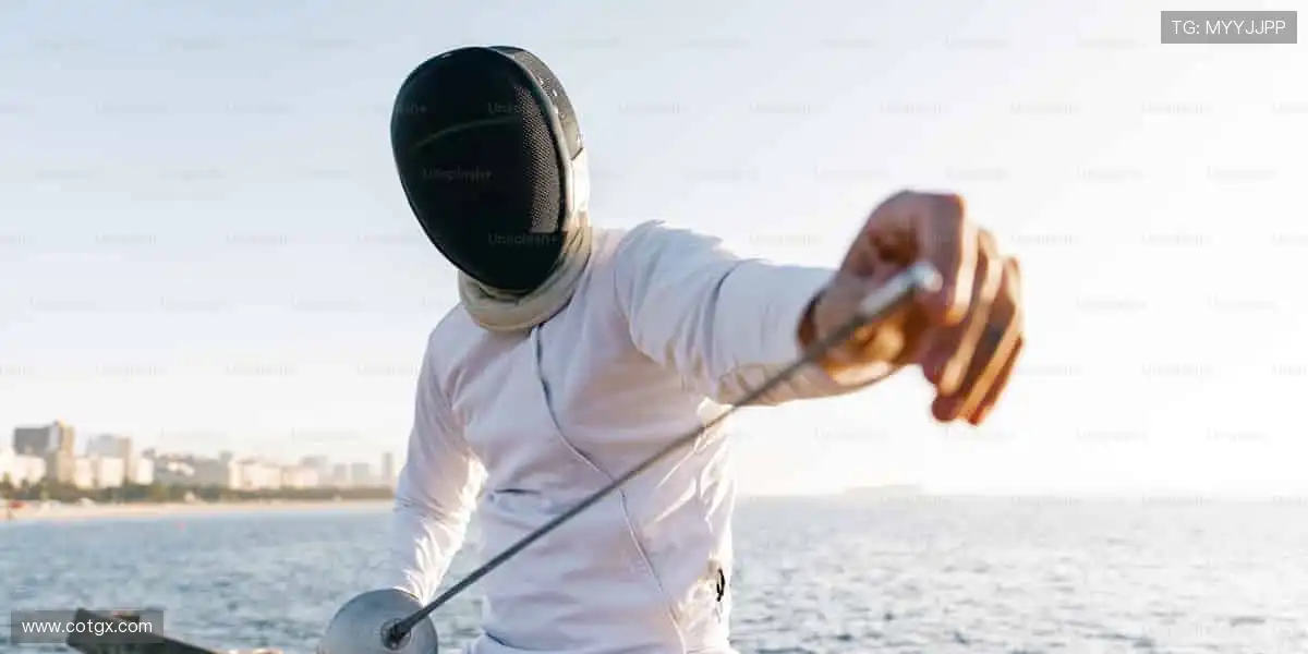 👕 球迷专属,个性定制!从球衣到潮 T,每一件都是你的主场战袍!